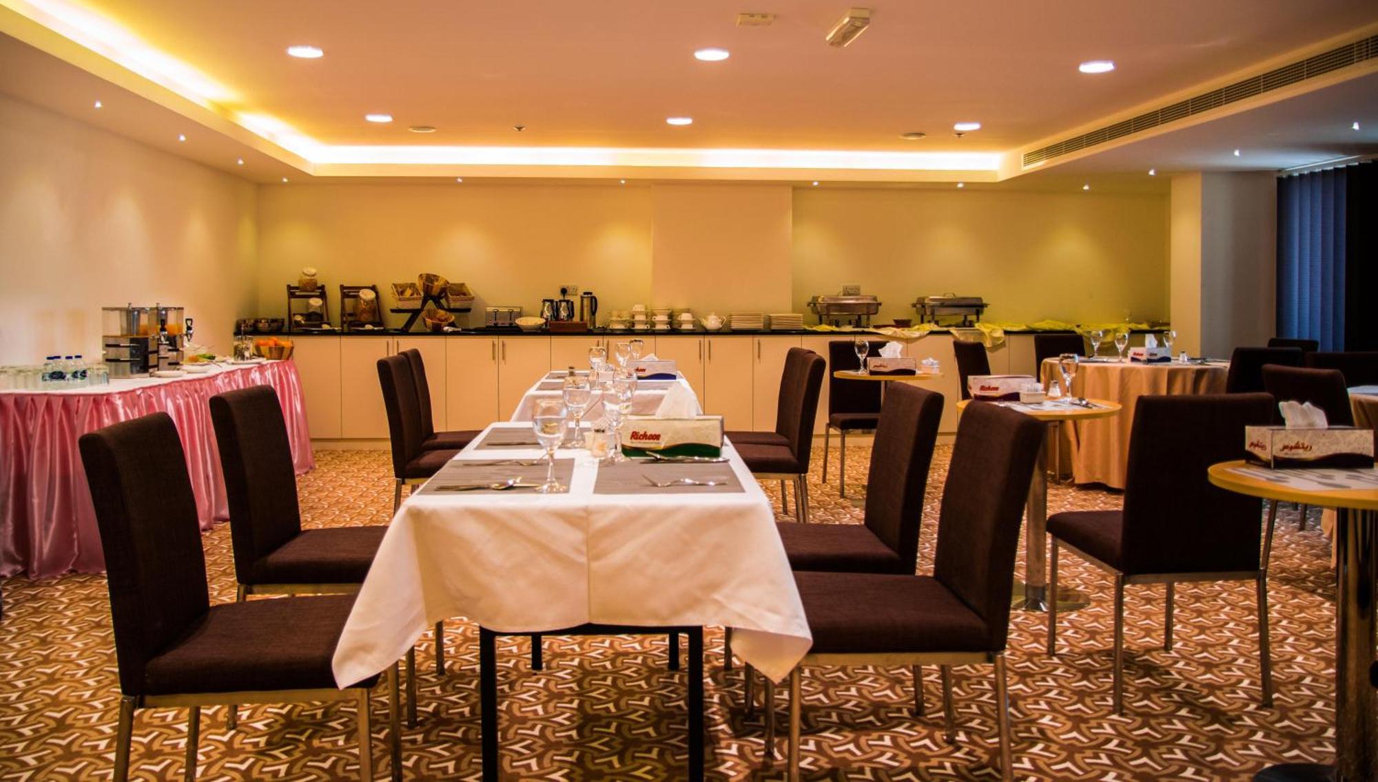City Park Hotel Apartments Маскат Экстерьер фото