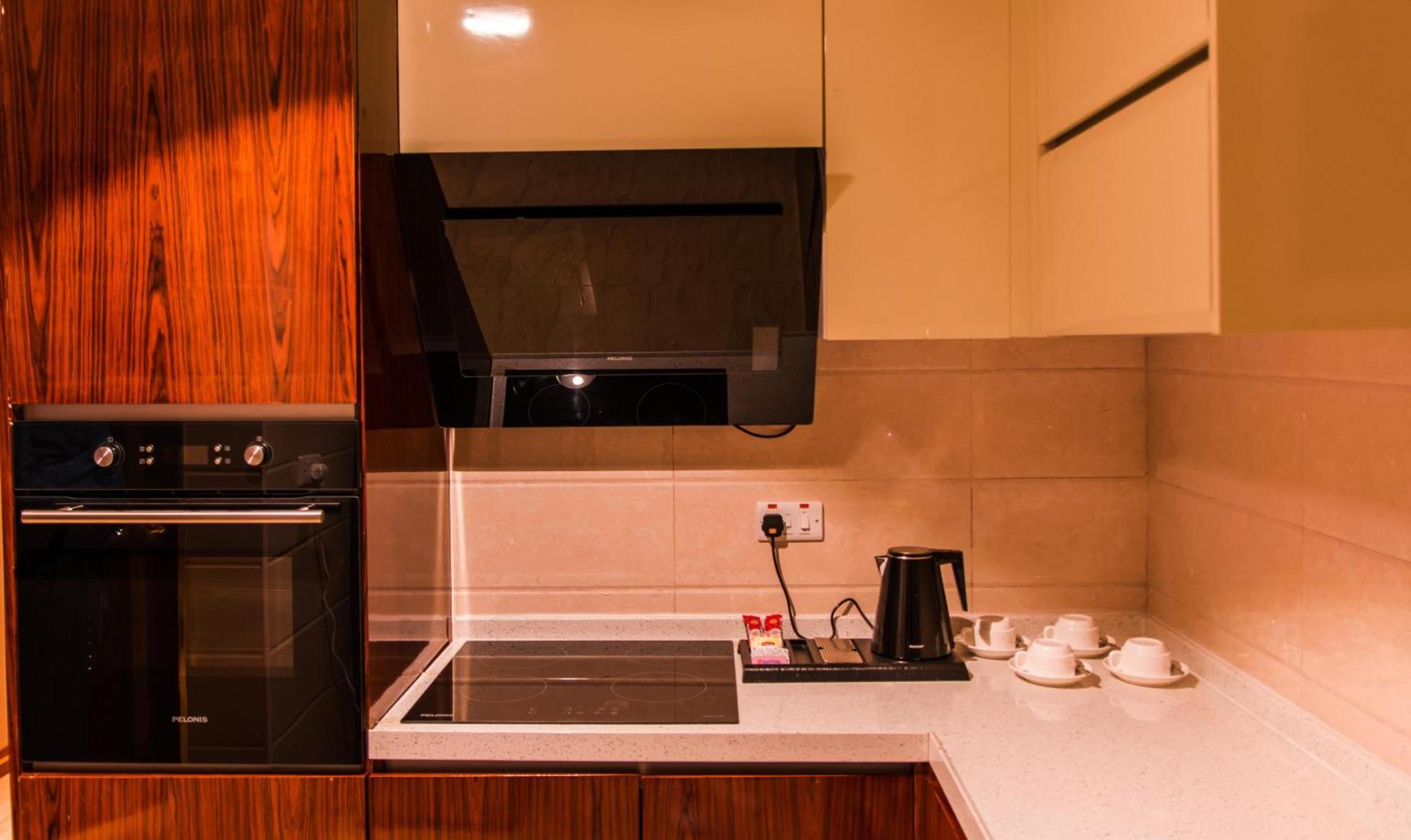 City Park Hotel Apartments Маскат Экстерьер фото