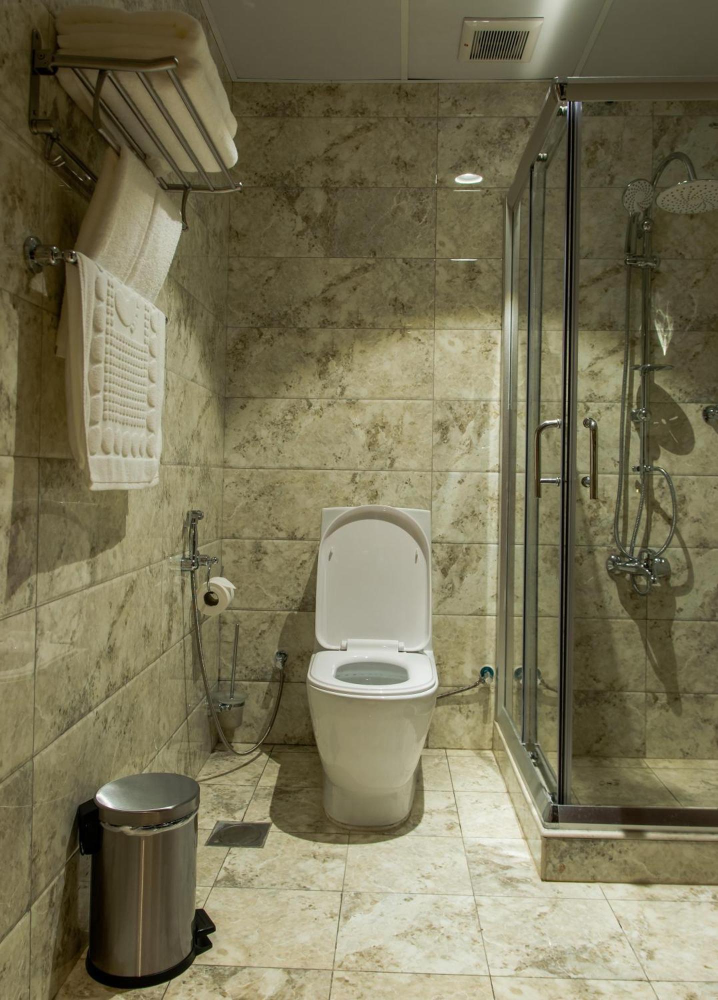 City Park Hotel Apartments Маскат Экстерьер фото