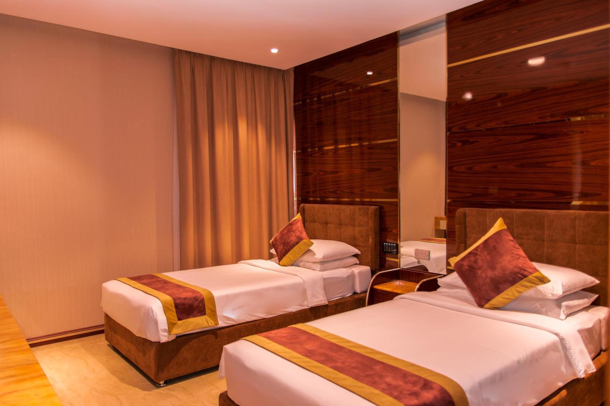 City Park Hotel Apartments Маскат Экстерьер фото