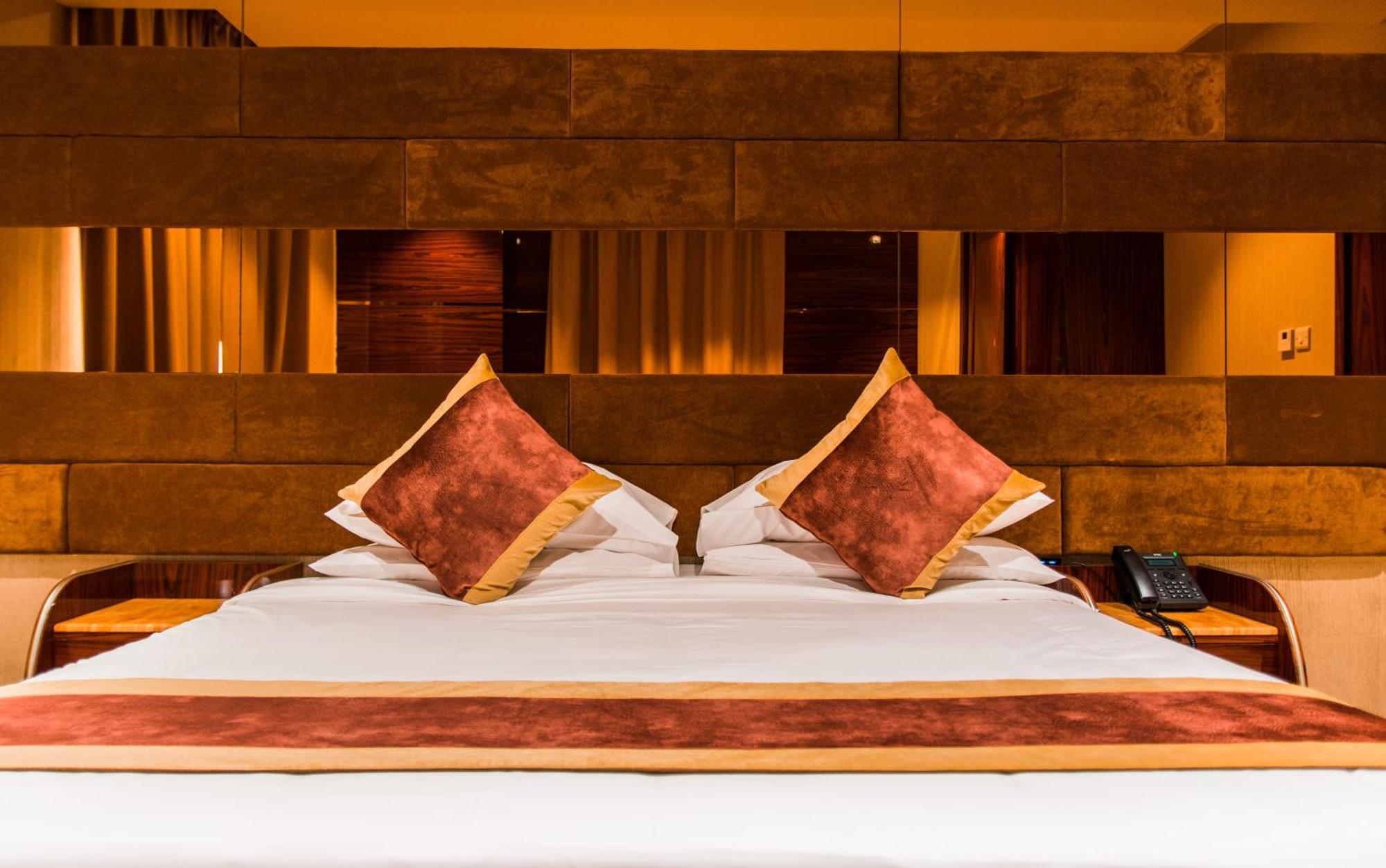 City Park Hotel Apartments Маскат Экстерьер фото
